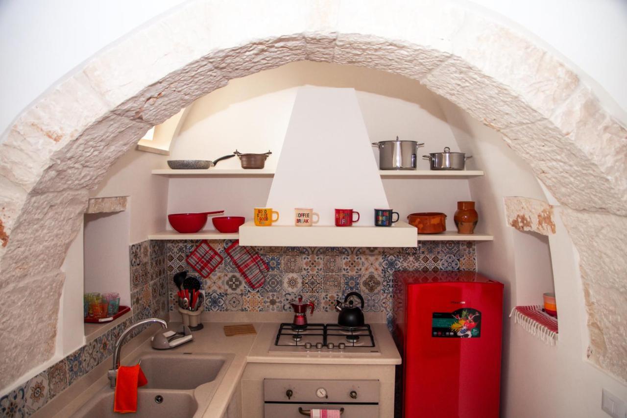 ロコロトンド Trulli Donna Isabella 2 Bed & Breakfast エクステリア 写真