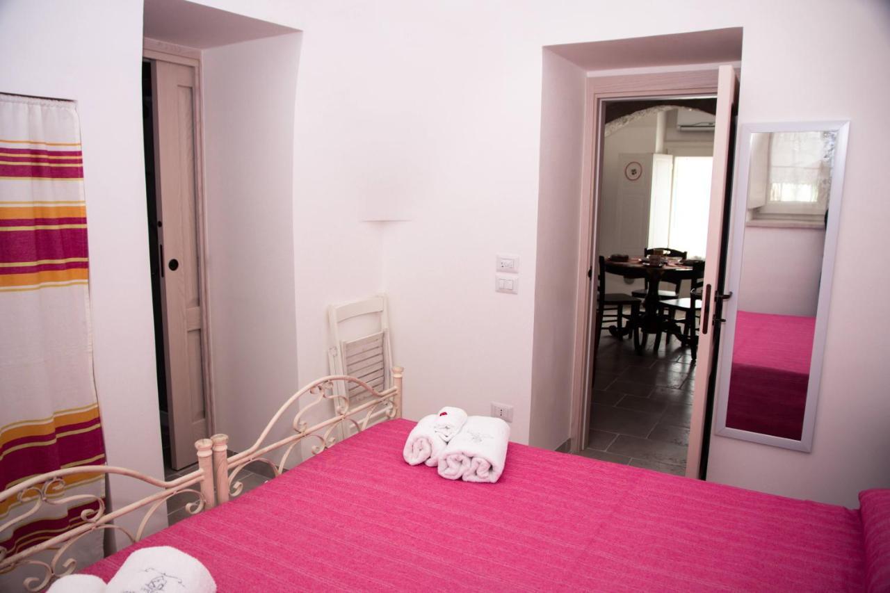 ロコロトンド Trulli Donna Isabella 2 Bed & Breakfast エクステリア 写真