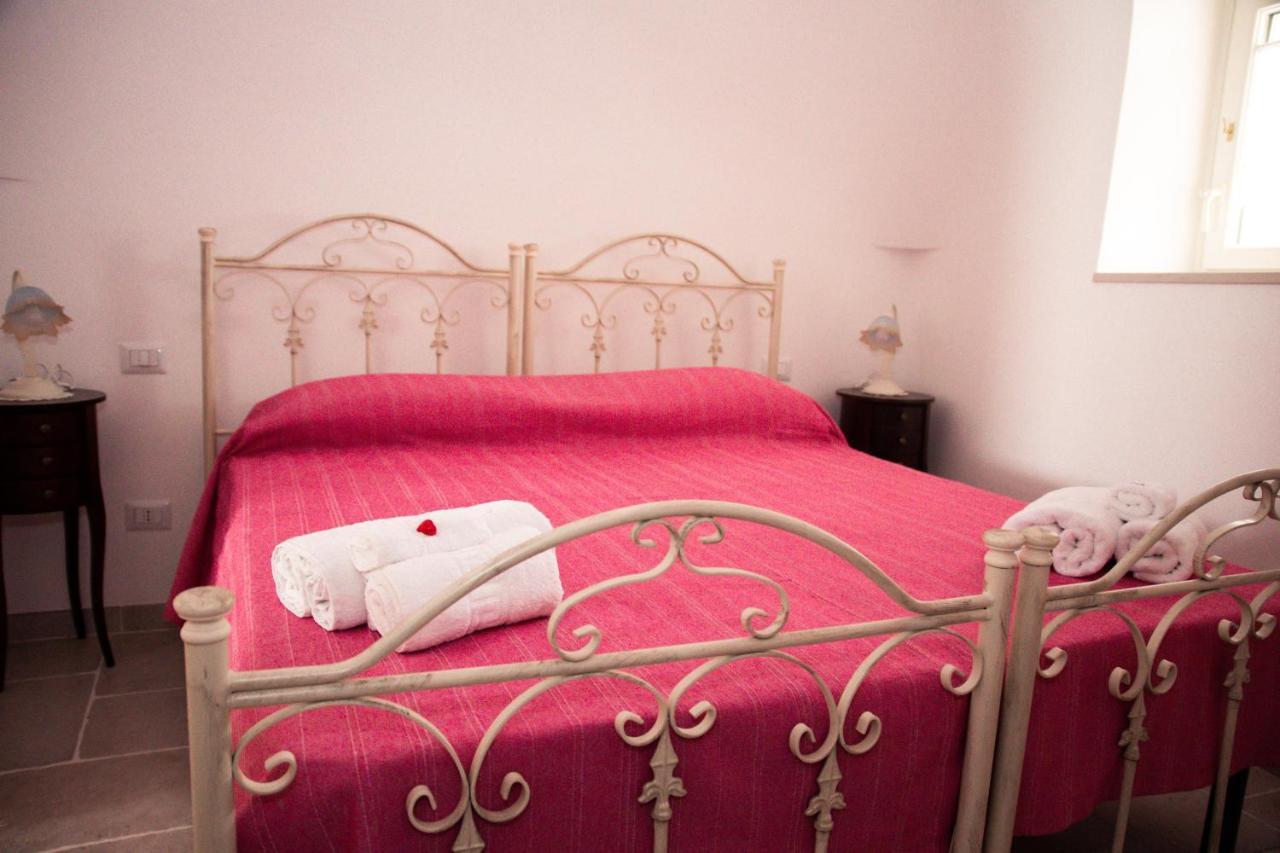 ロコロトンド Trulli Donna Isabella 2 Bed & Breakfast エクステリア 写真
