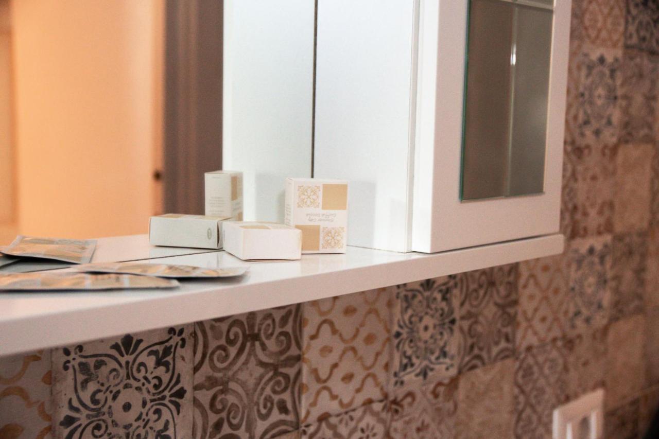 ロコロトンド Trulli Donna Isabella 2 Bed & Breakfast エクステリア 写真