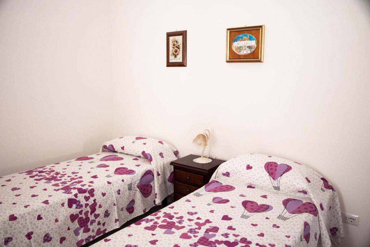 ロコロトンド Trulli Donna Isabella 2 Bed & Breakfast エクステリア 写真
