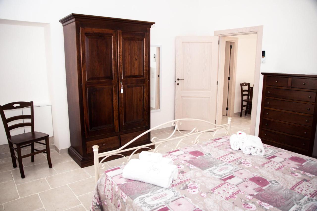 ロコロトンド Trulli Donna Isabella 2 Bed & Breakfast エクステリア 写真
