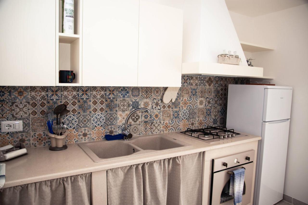 ロコロトンド Trulli Donna Isabella 2 Bed & Breakfast エクステリア 写真