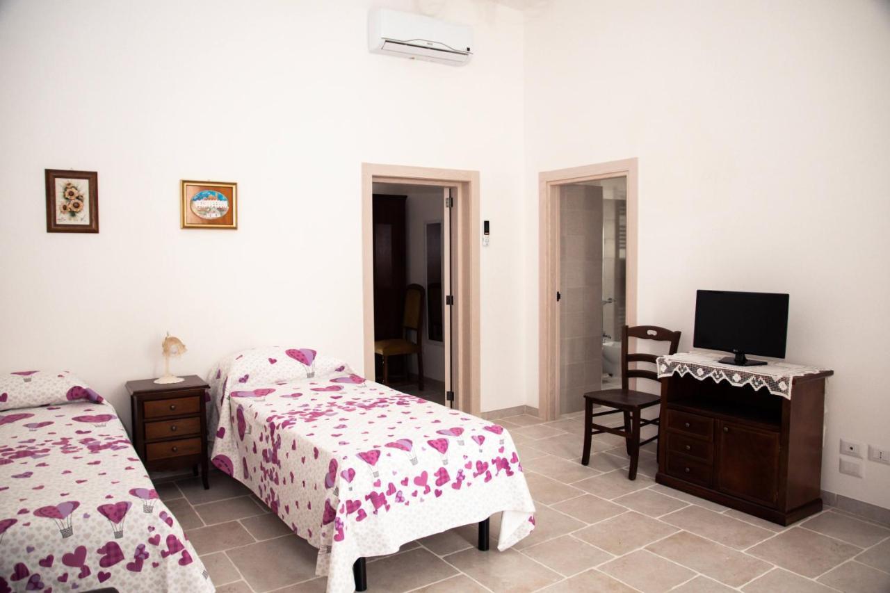 ロコロトンド Trulli Donna Isabella 2 Bed & Breakfast エクステリア 写真