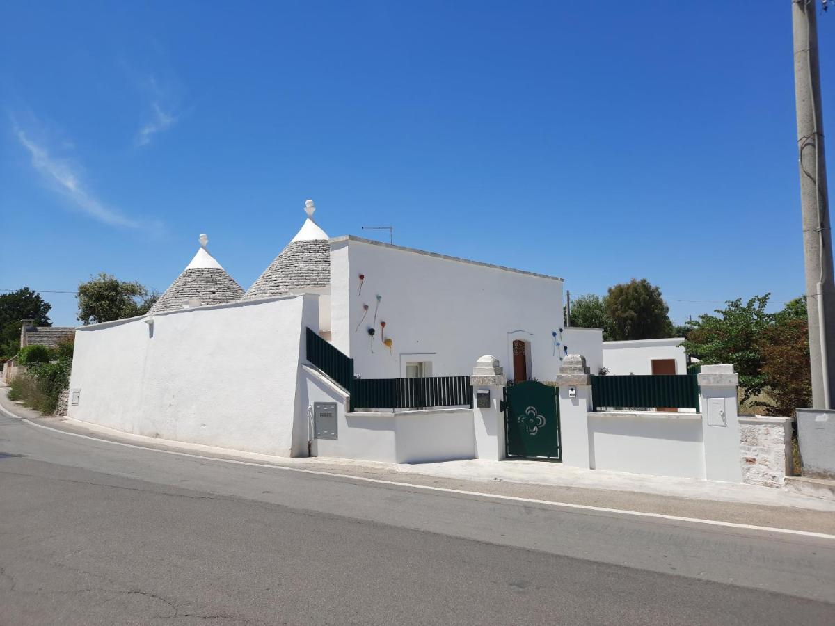 ロコロトンド Trulli Donna Isabella 2 Bed & Breakfast エクステリア 写真